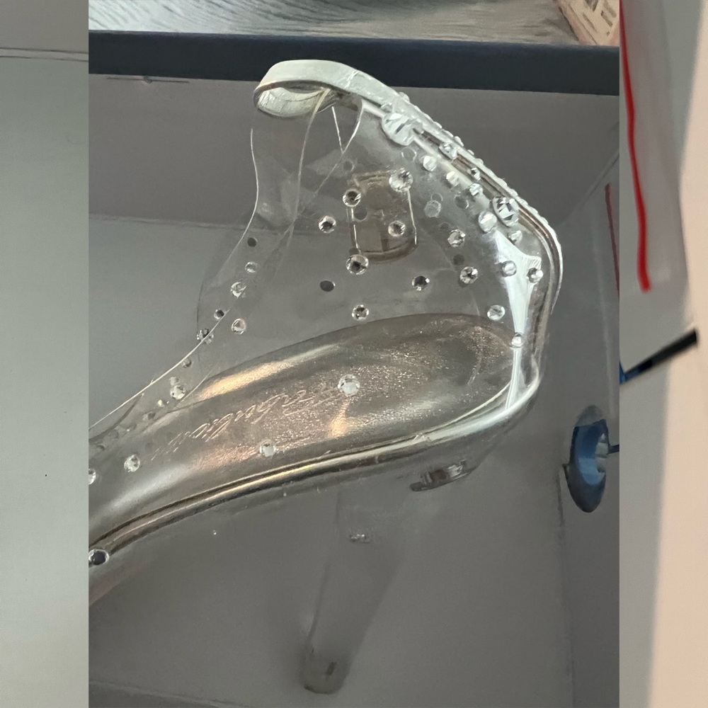 Clear rhinestone embellished heels size 9. - Picture 5 of 6
